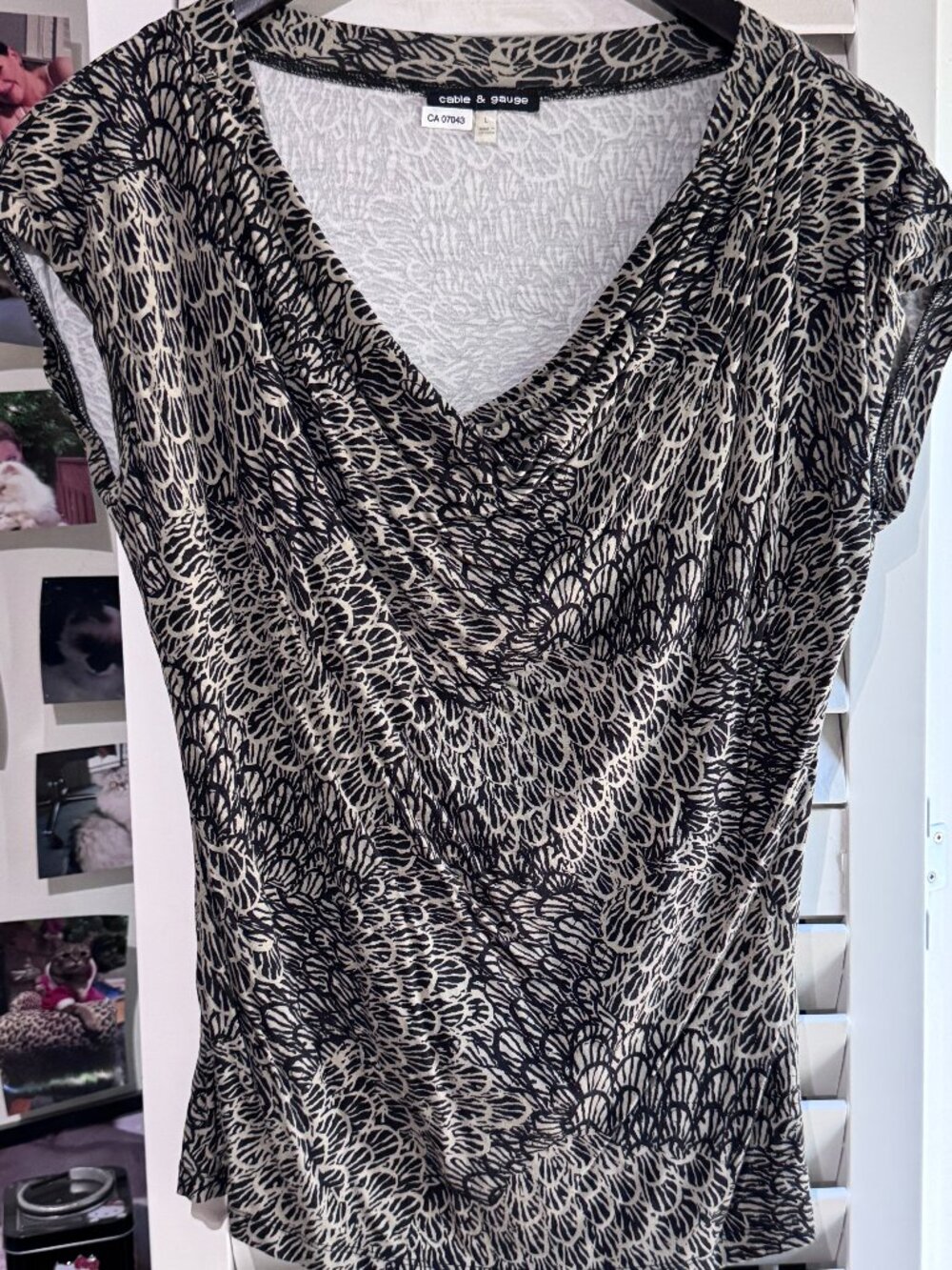 ✨ Stunning Cable & Gauge Luxe Printed V-Neck Top | Ladies Size Large ✨